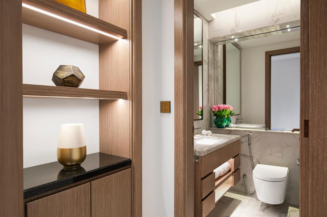 דובאי Al Jaddaf Rotana Suite Hotel מראה חיצוני תמונה Bathroom