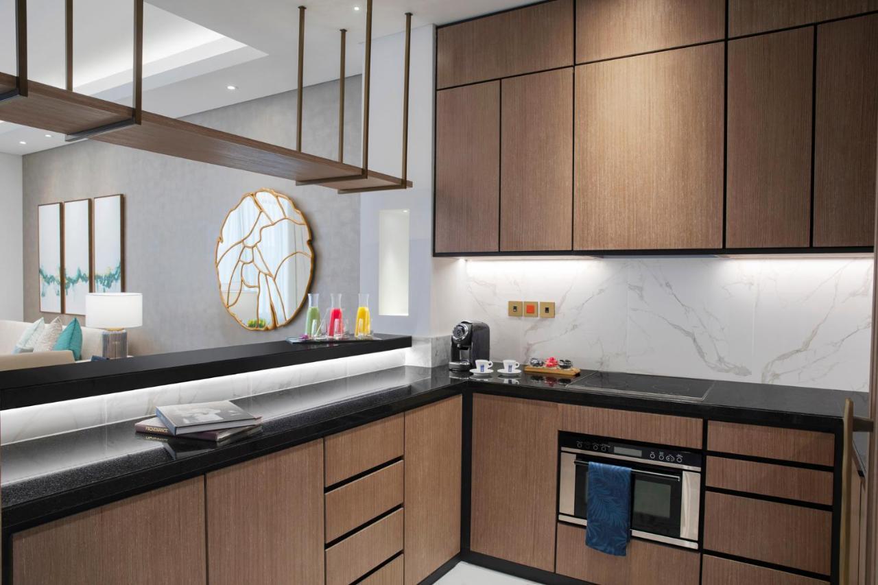 דובאי Al Jaddaf Rotana Suite Hotel מראה חיצוני תמונה A kitchen at The Ivy Collection